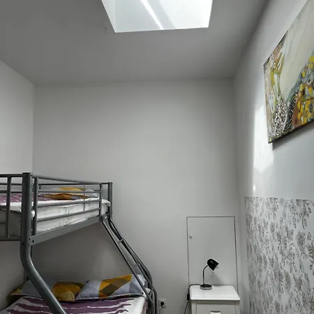 Chez Mia Hostel *