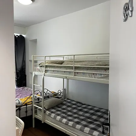 Chez Mia Hostel Paris