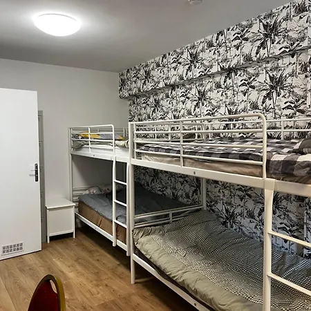 Chez Mia Hostel *
