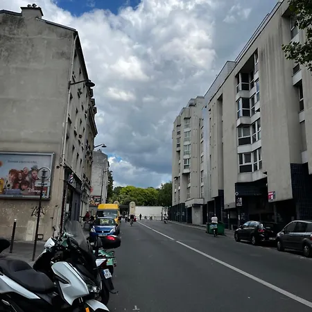 Chez Mia Хостел