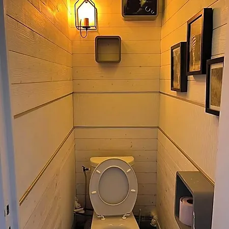 Chez Mia Parijs