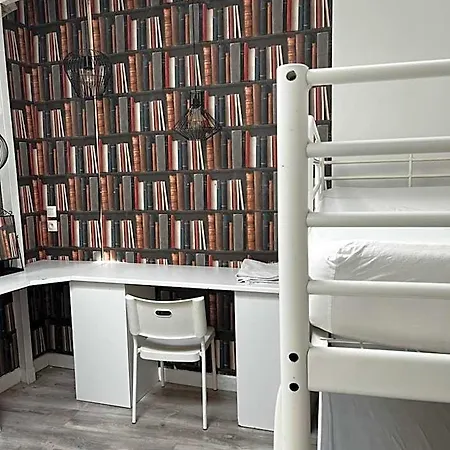 Chez Mia Hostel Parijs